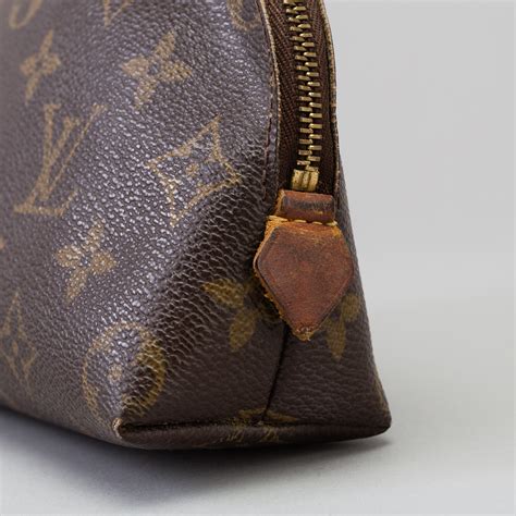 louis vuitton make up bag